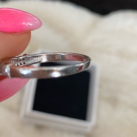 NEW Cubic Zirconia Ring, size 8 - Picture 5 of 5